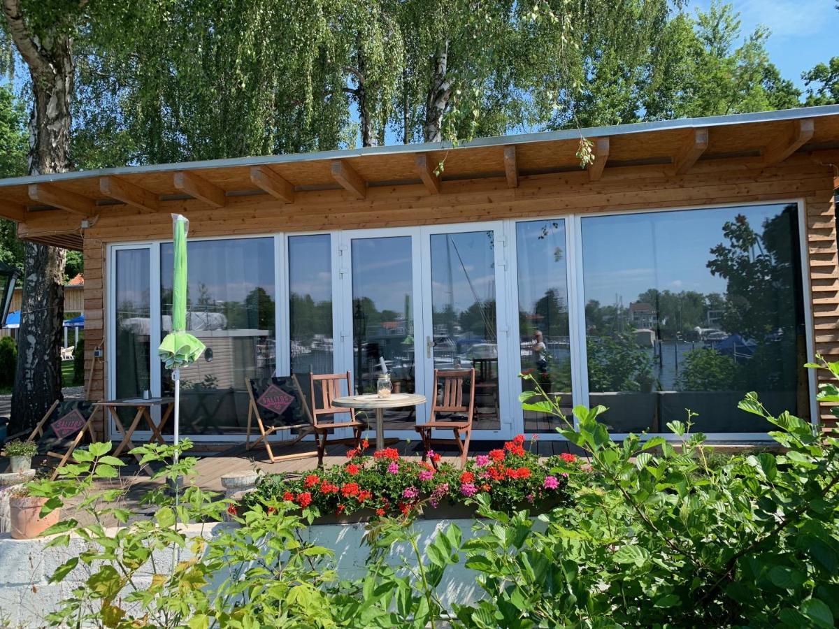 Tiny House Oder Ferienwohnung Auf Der Sunset Marina Berlim Exterior foto