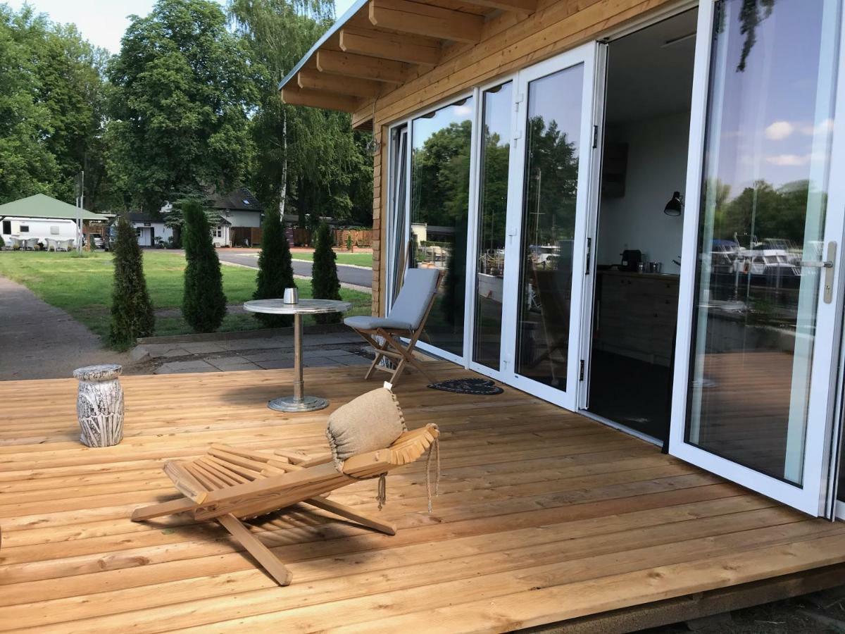 Tiny House Oder Ferienwohnung Auf Der Sunset Marina Berlim Exterior foto