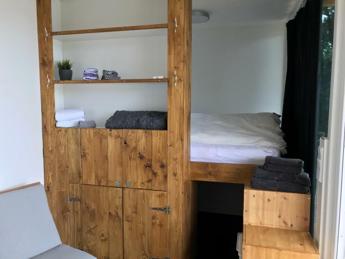 Tiny House Oder Ferienwohnung Auf Der Sunset Marina Berlim Exterior foto