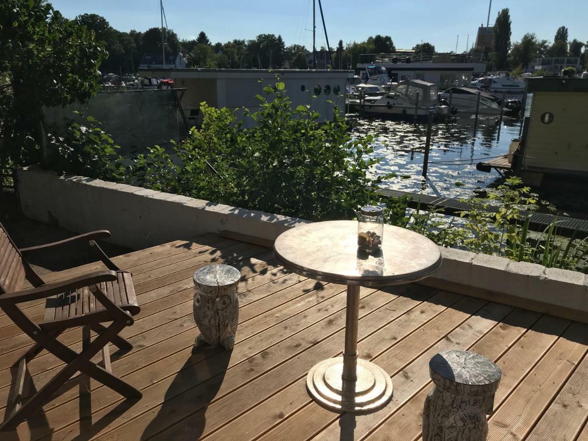 Tiny House Oder Ferienwohnung Auf Der Sunset Marina Berlim Exterior foto